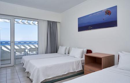 Hotel Blue Bay Resort slide 2