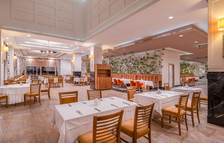 Hotel Royal Garden Beach slide 4