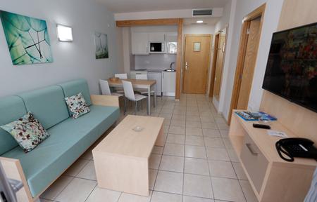 Hotel Andorra slide 4