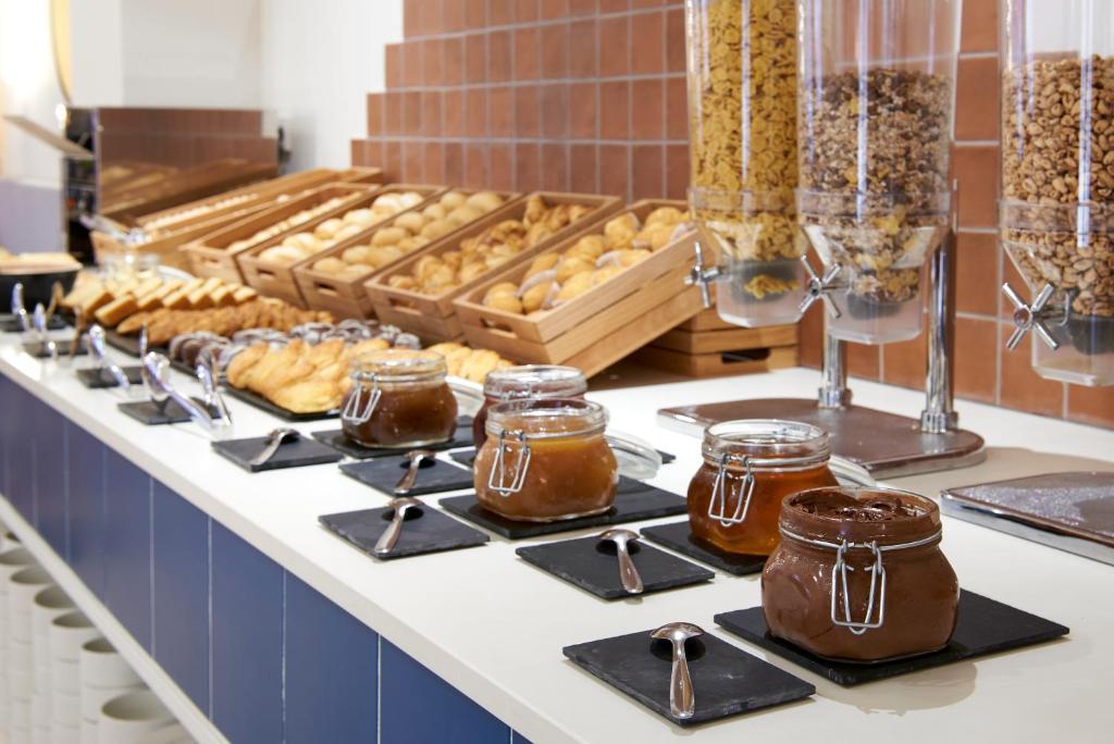 tent Lloret de Mar slide 4