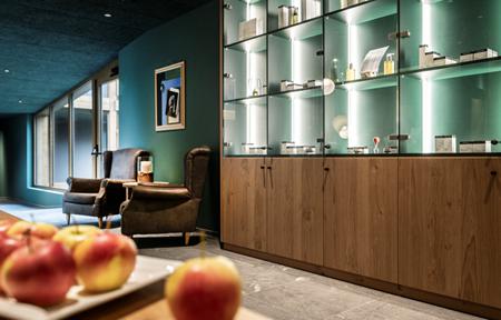 Alpenroyal Hotel slide 5