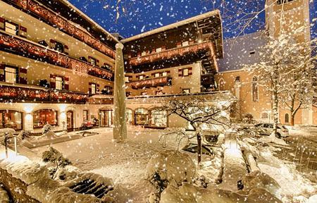 Art & Boutique Hotel The STORKS  slide 5