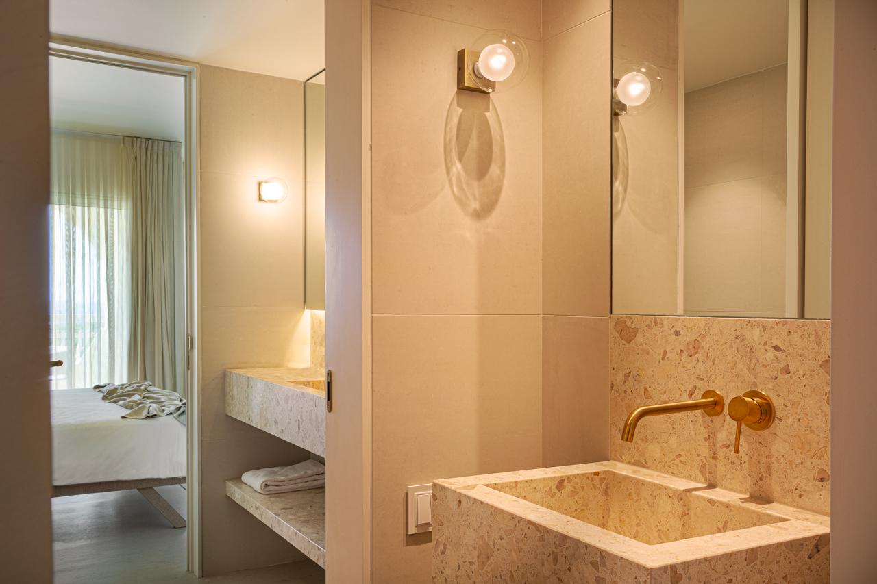 Ozadi Altura Beach Resort slide 5