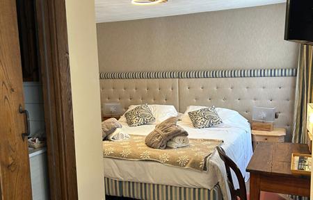 Hotel Edelweiss slide 3