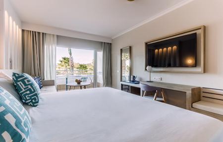 METT Hotel & Beach Resort Marbella-Estepona slide 3