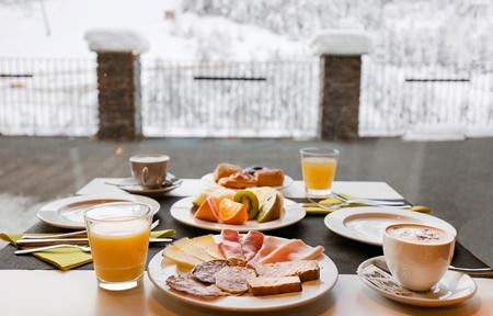 Hotel Piolets Centre slide 5