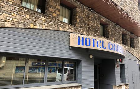 Hotel Camel-lot slide 1