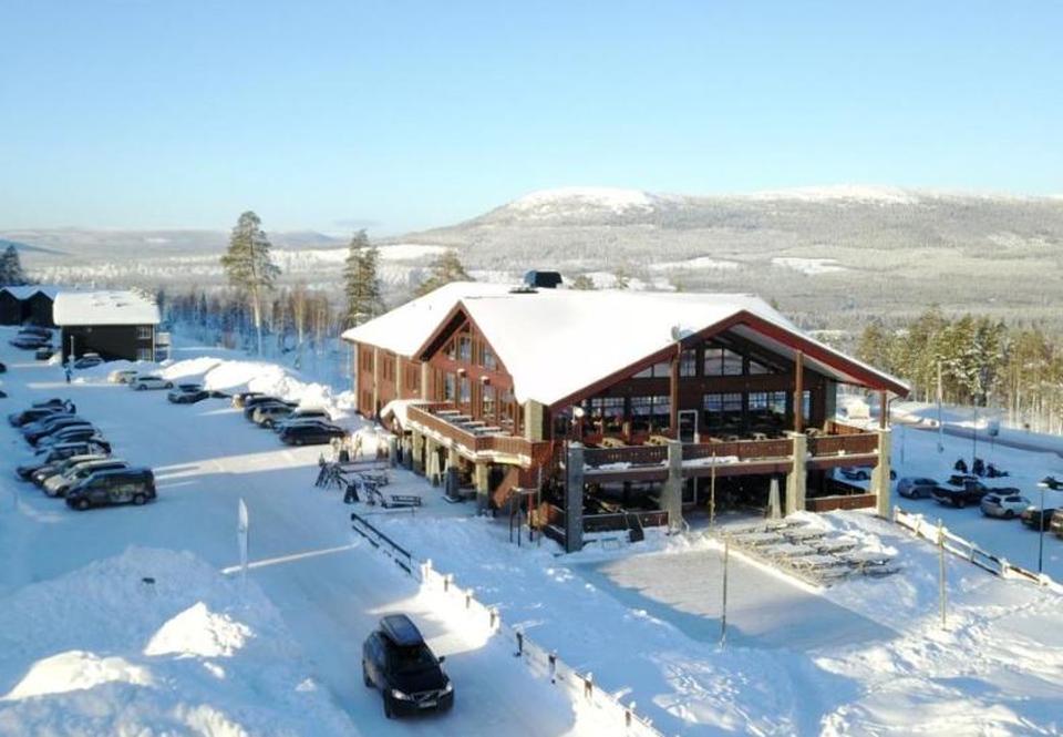 Stöten Foto: 3 af 3