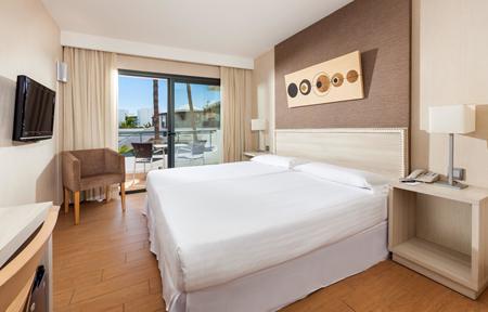 THB Lanzarote Beach slide 2