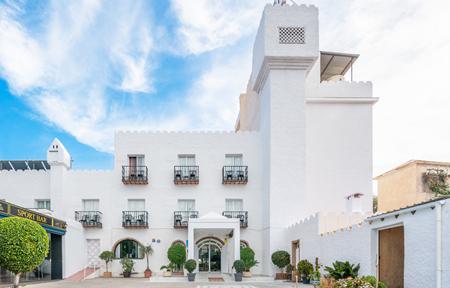 Nerja Club & Spa by Dorobe slide 2