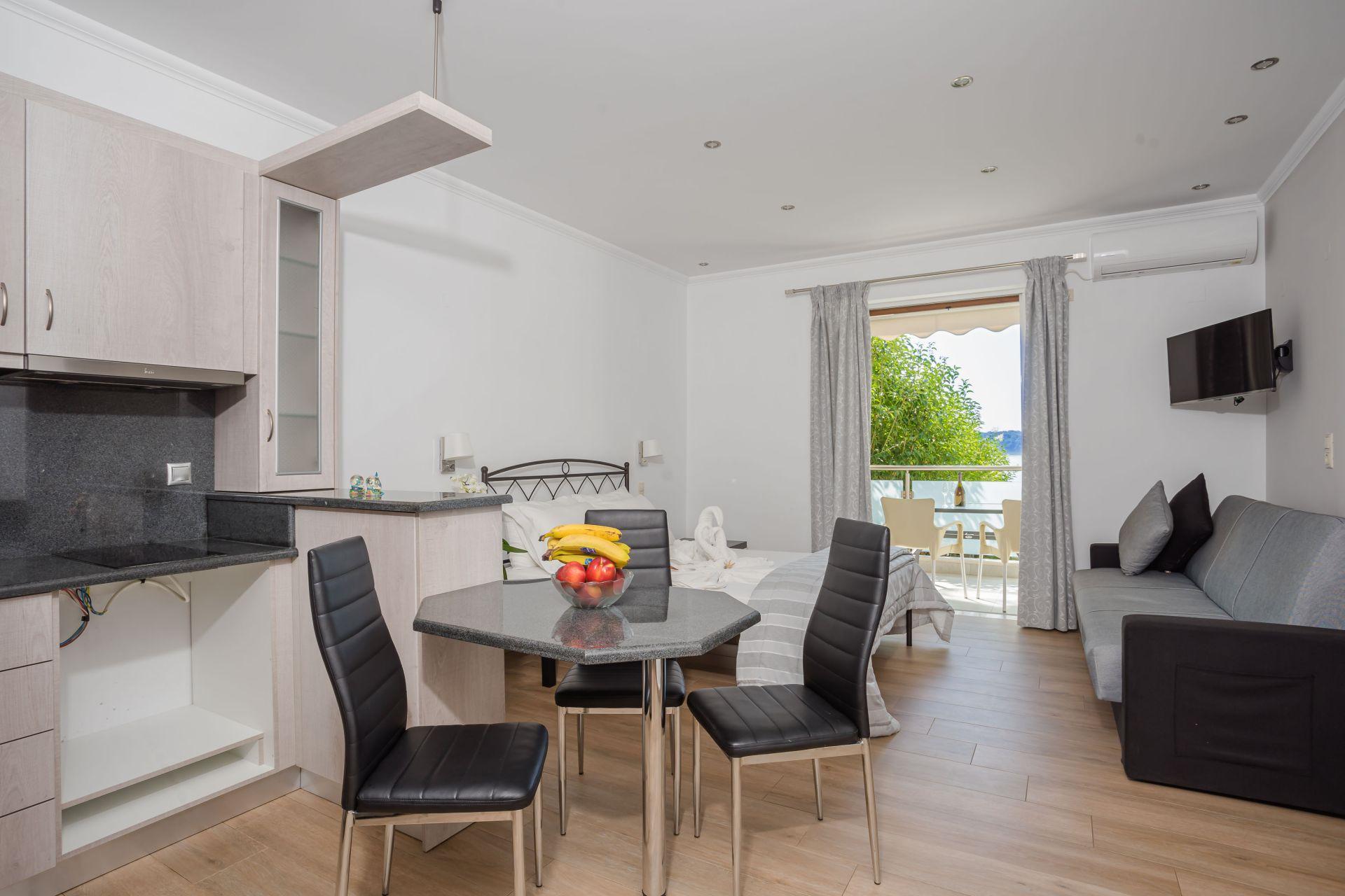 Mare Vita Apartments slide 3