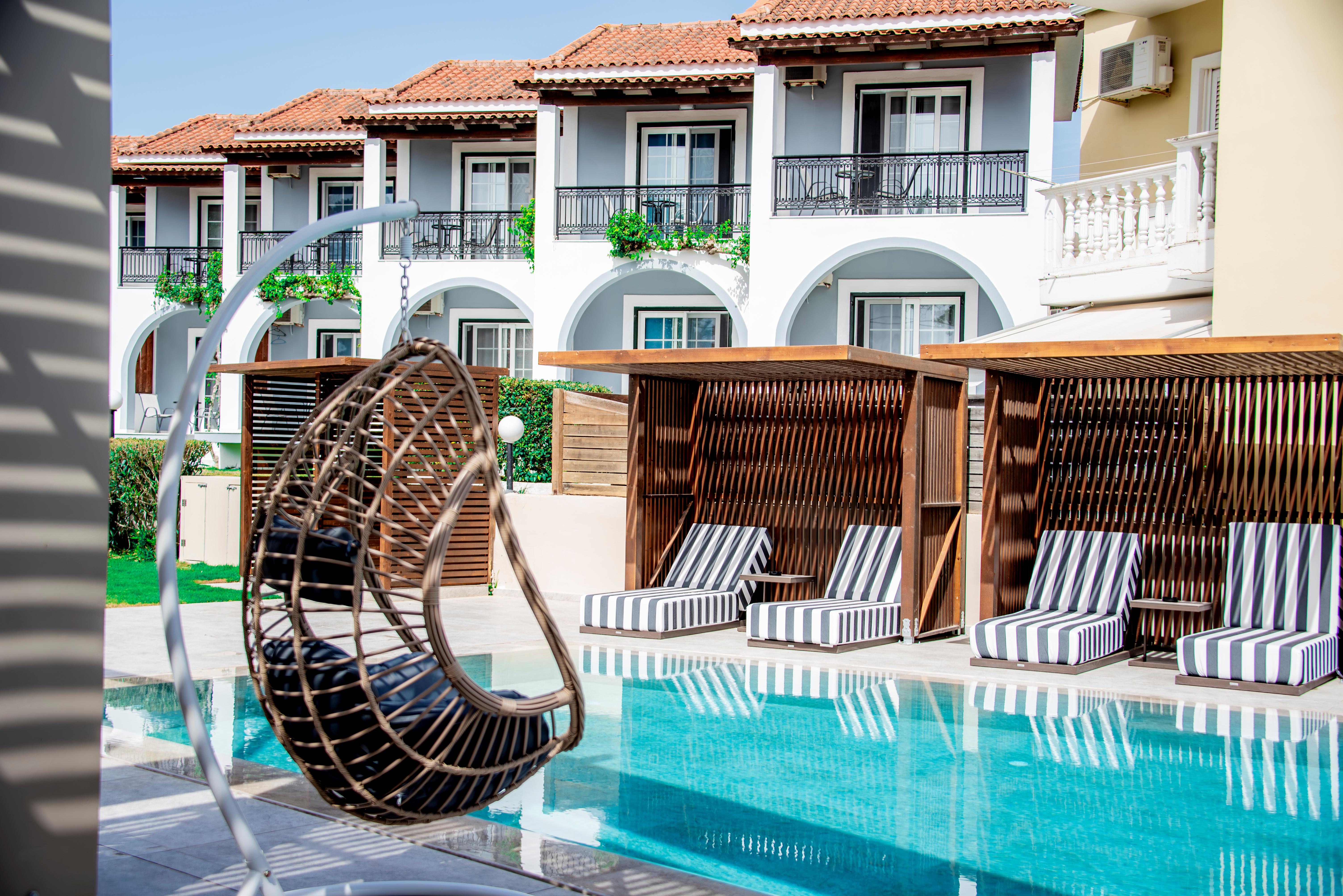 Hotel Paradise slide 4