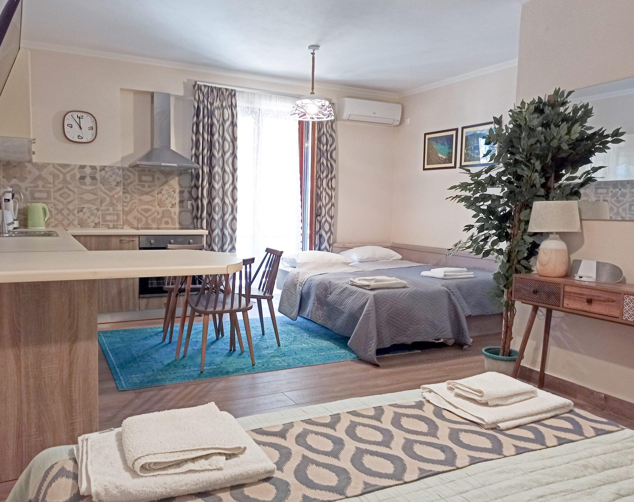 Captain's Seafront Apartments (tidligere Babis) slide 5