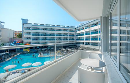 Hotel Avena Resort & Spa slide 4