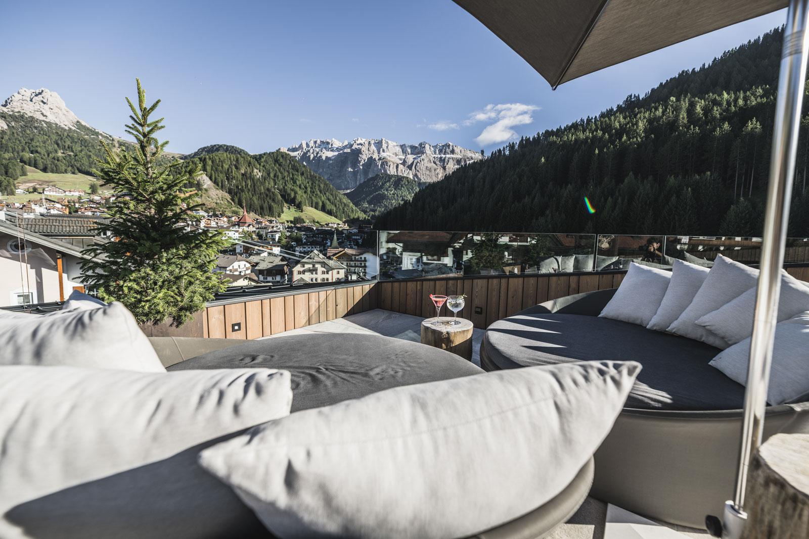Hotel Chalet S Dolomites  slide 2