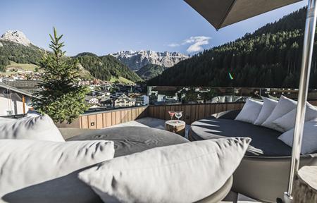 Hotel Chalet S Dolomites  slide 2