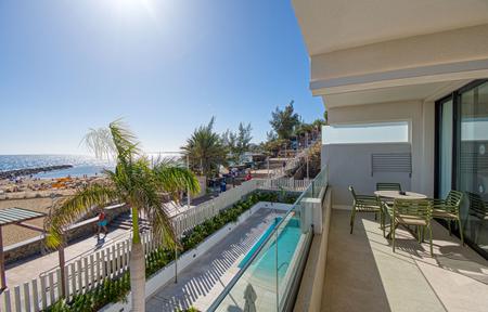 Relaxia Beverly Suites slide 2