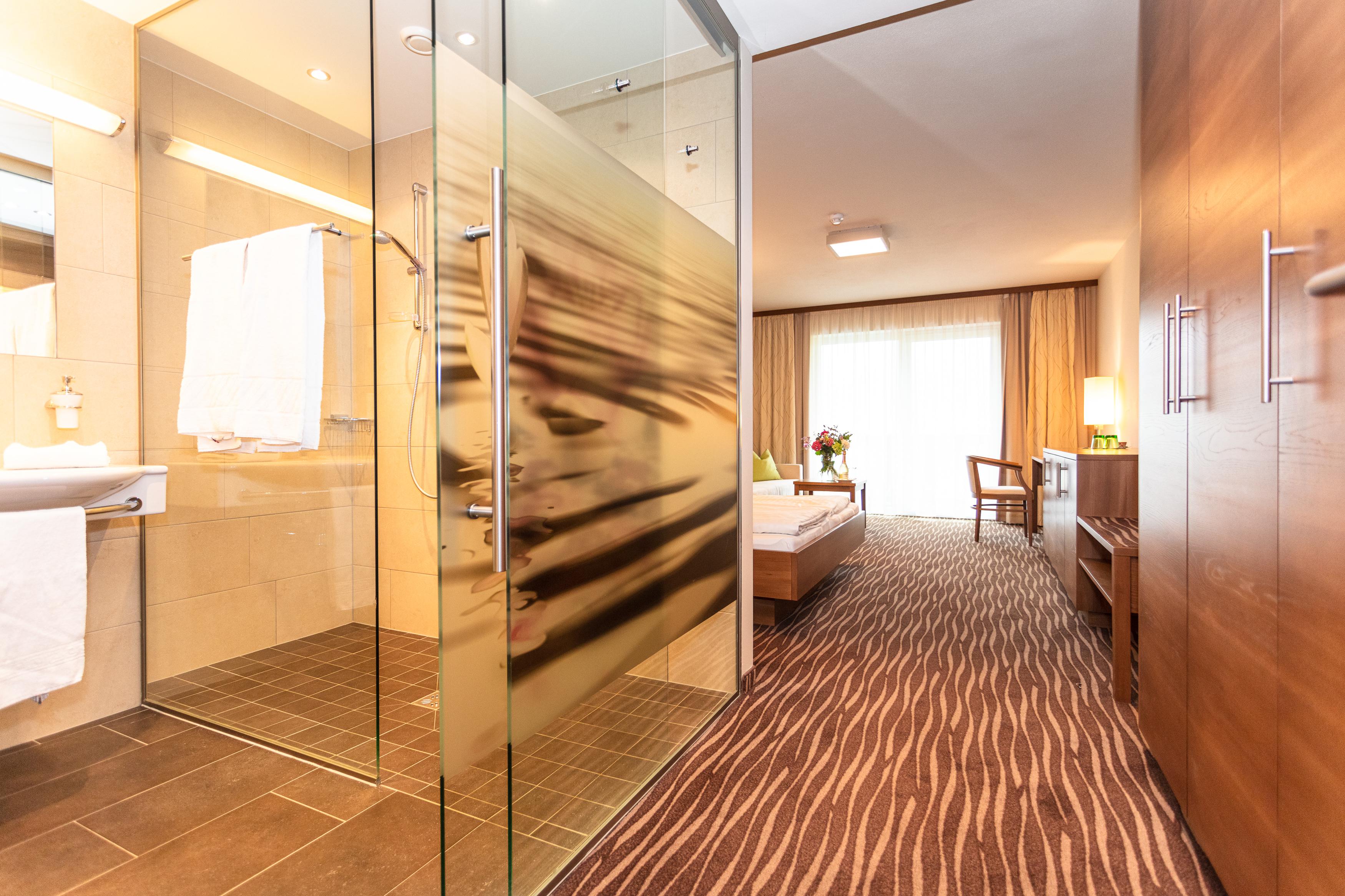 Hotel Landhaus Rohregger slide 3