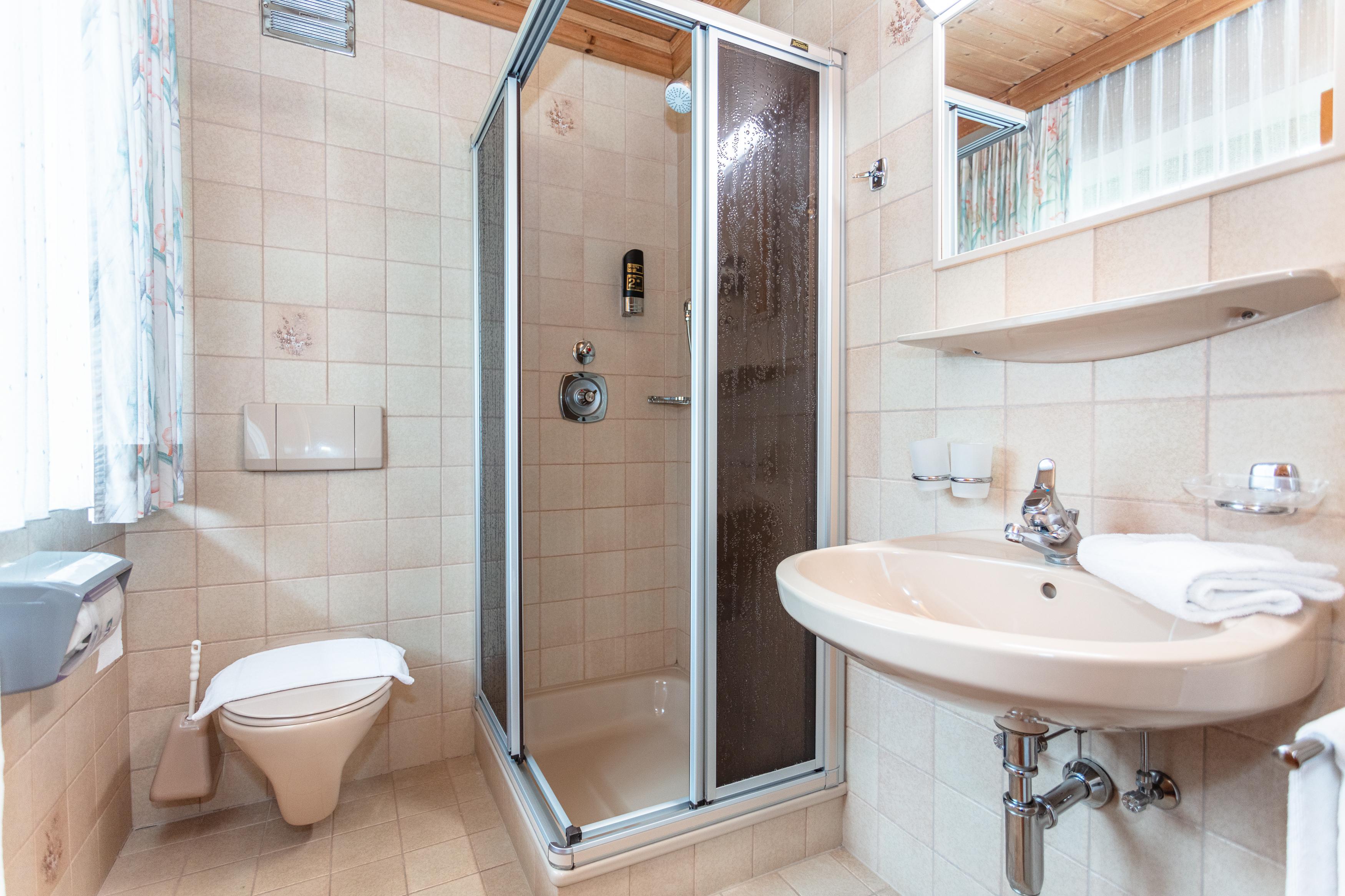 Hotel Landhaus Rohregger slide 4