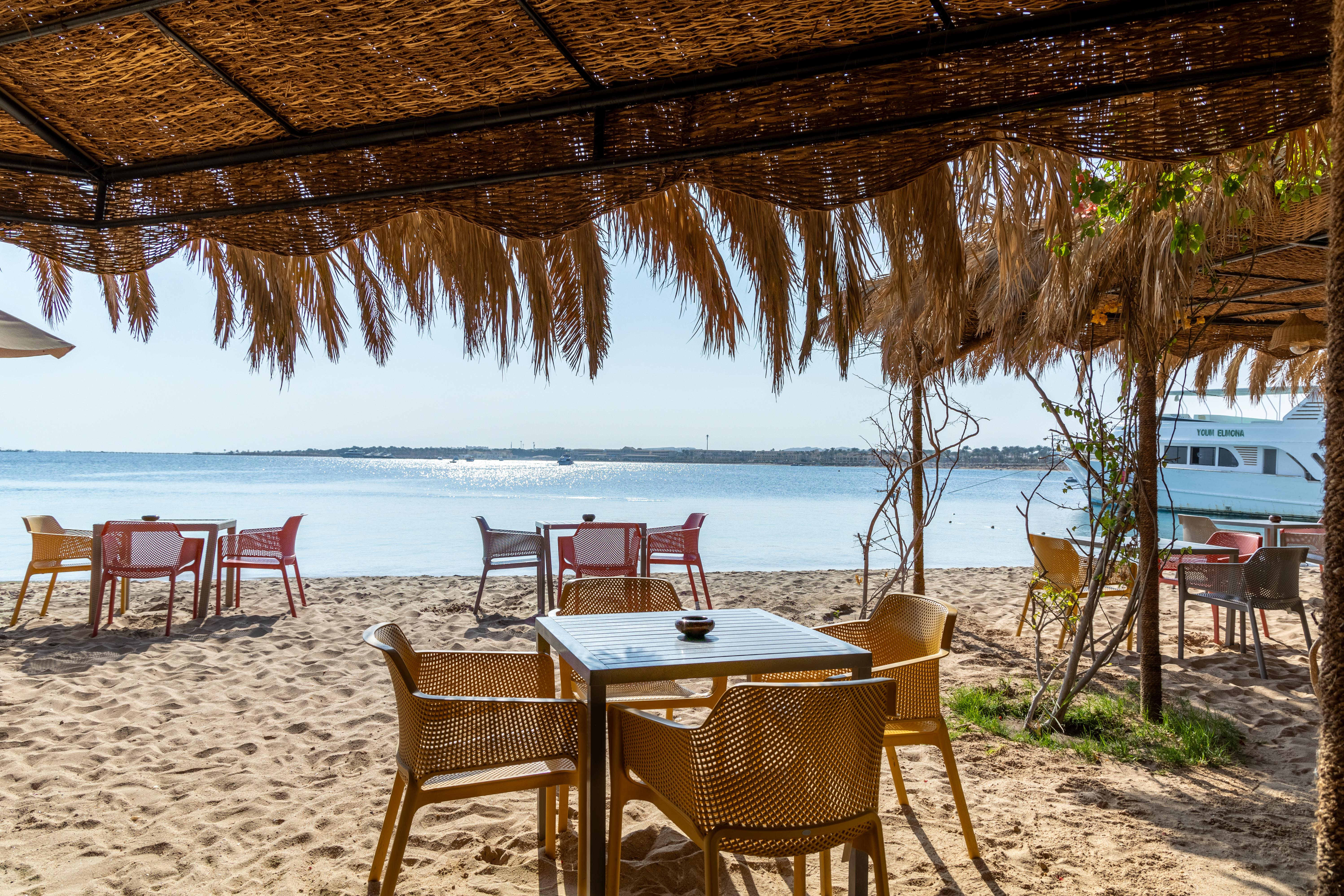 Hotel Fort Arabesque Resort slide 2