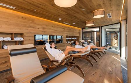 Berghotel Schmittenhöhe slide 4