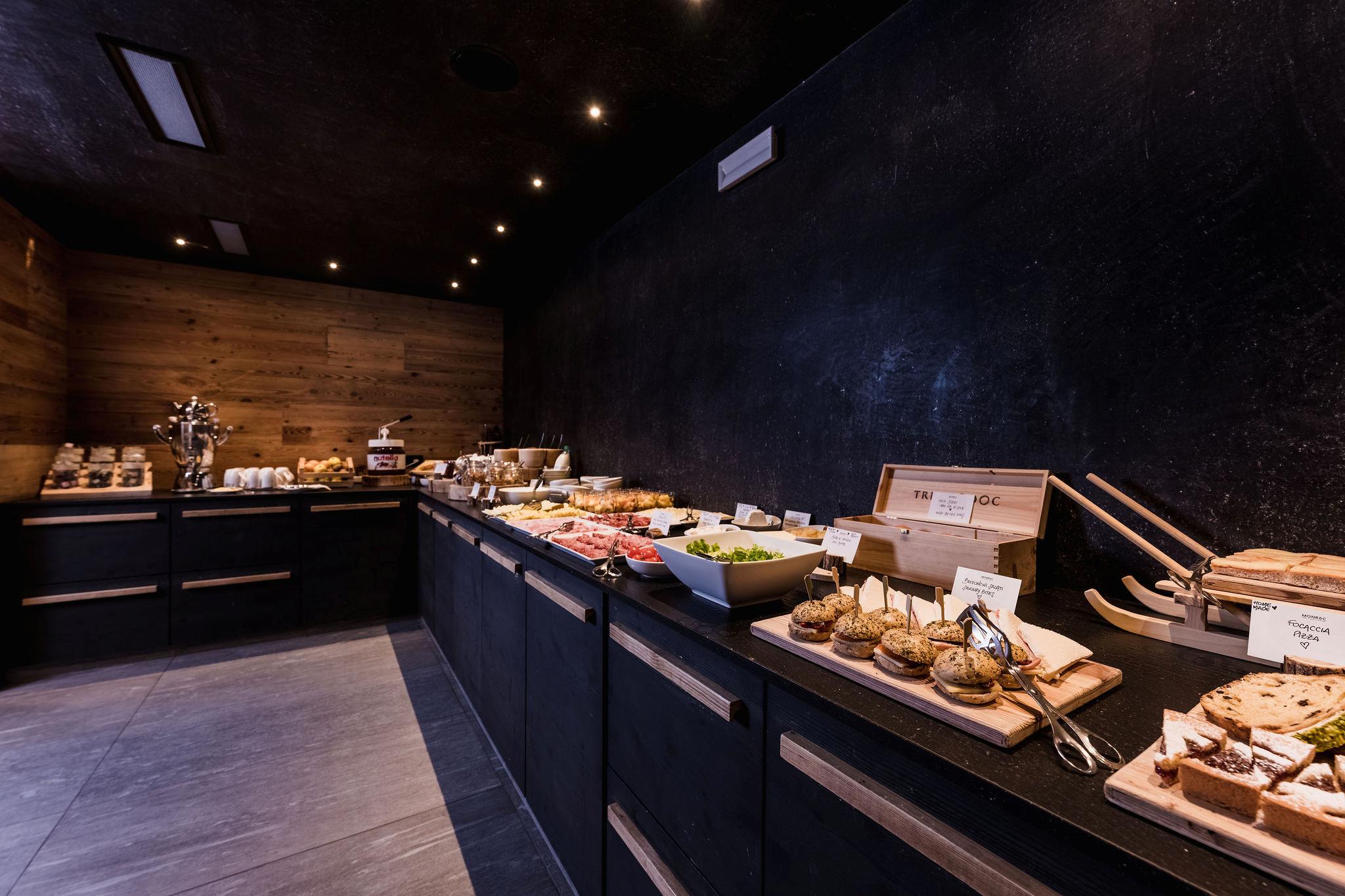 Hotel Monroc slide 5