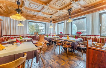 Hotel Pontives slide 4