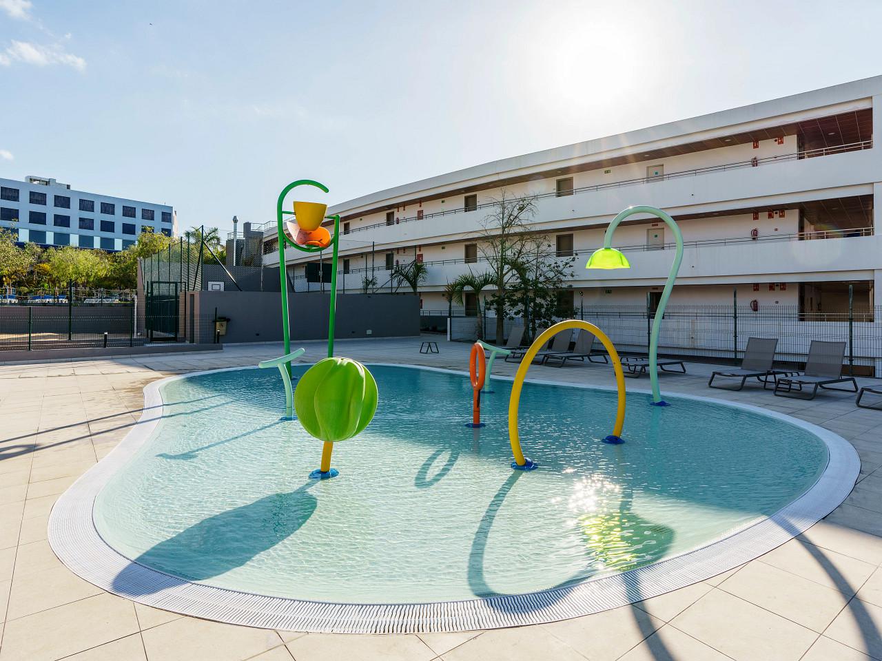 Alua Atlantico Golf Resort slide 3