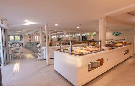 Hotel LIVVO Dunagolf Suites slide 3