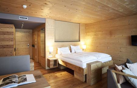 Forsthofalm Holzhotel  slide 2