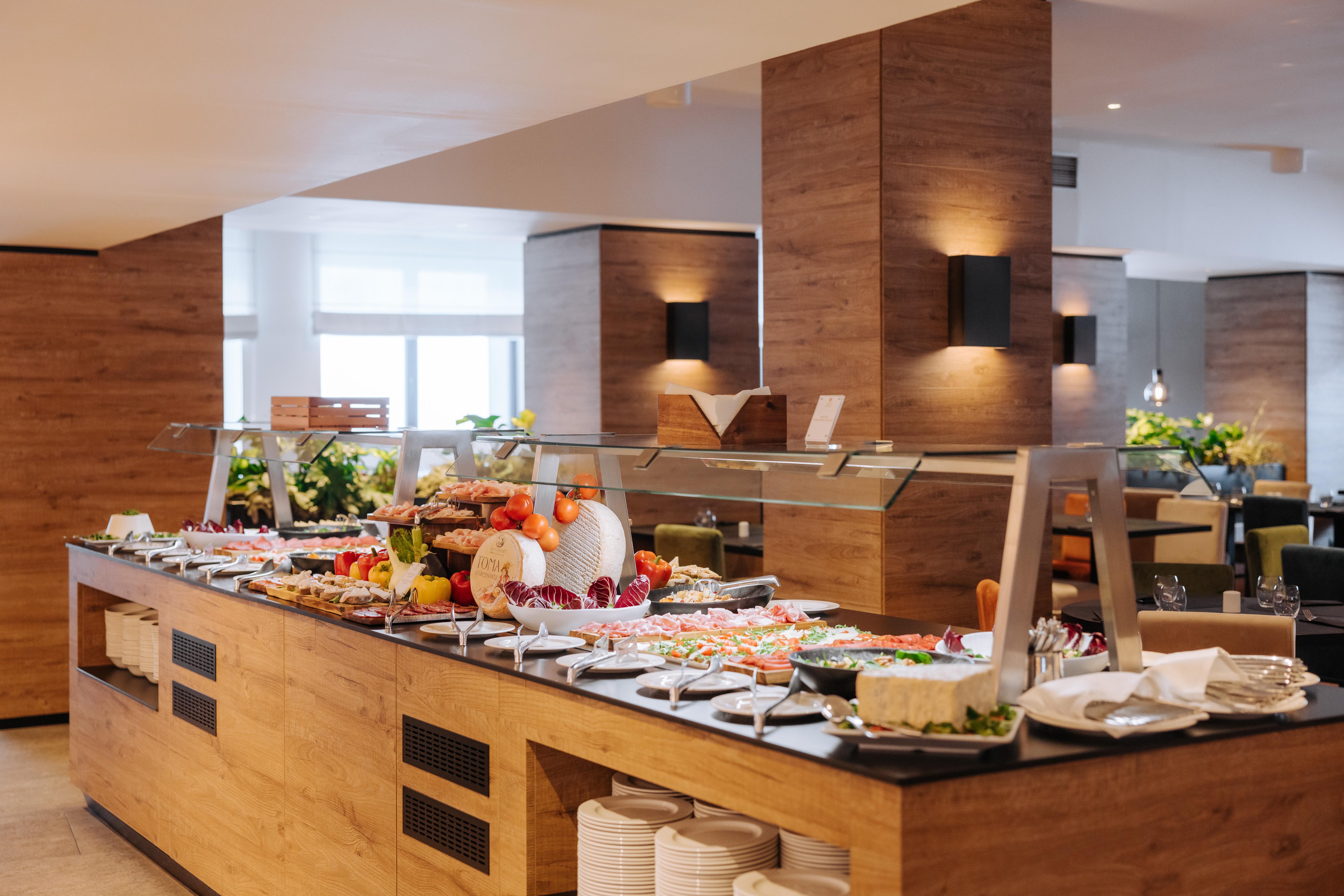 Valtur Cervinia Cristallo Ski Resort  slide 4