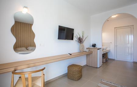 Lisabeth Apartments slide 3