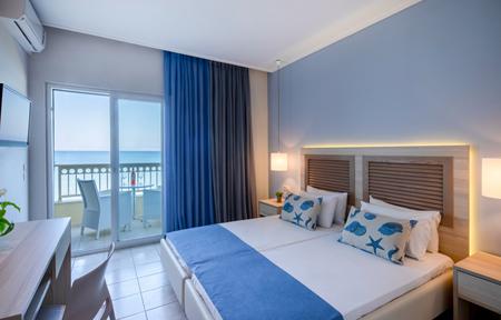 Rossis Beach Hotel slide 2