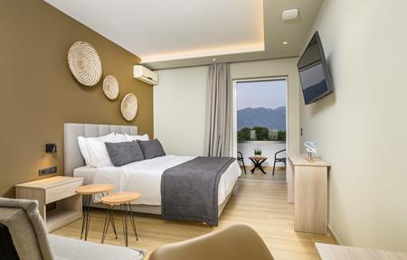 Hotel Nicolas Grand Suites slide 2