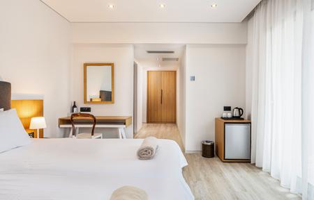 Hotel Athina Palace Resort & Spa slide 2