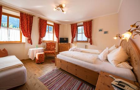 Hotel Krimmlerfälle slide 2