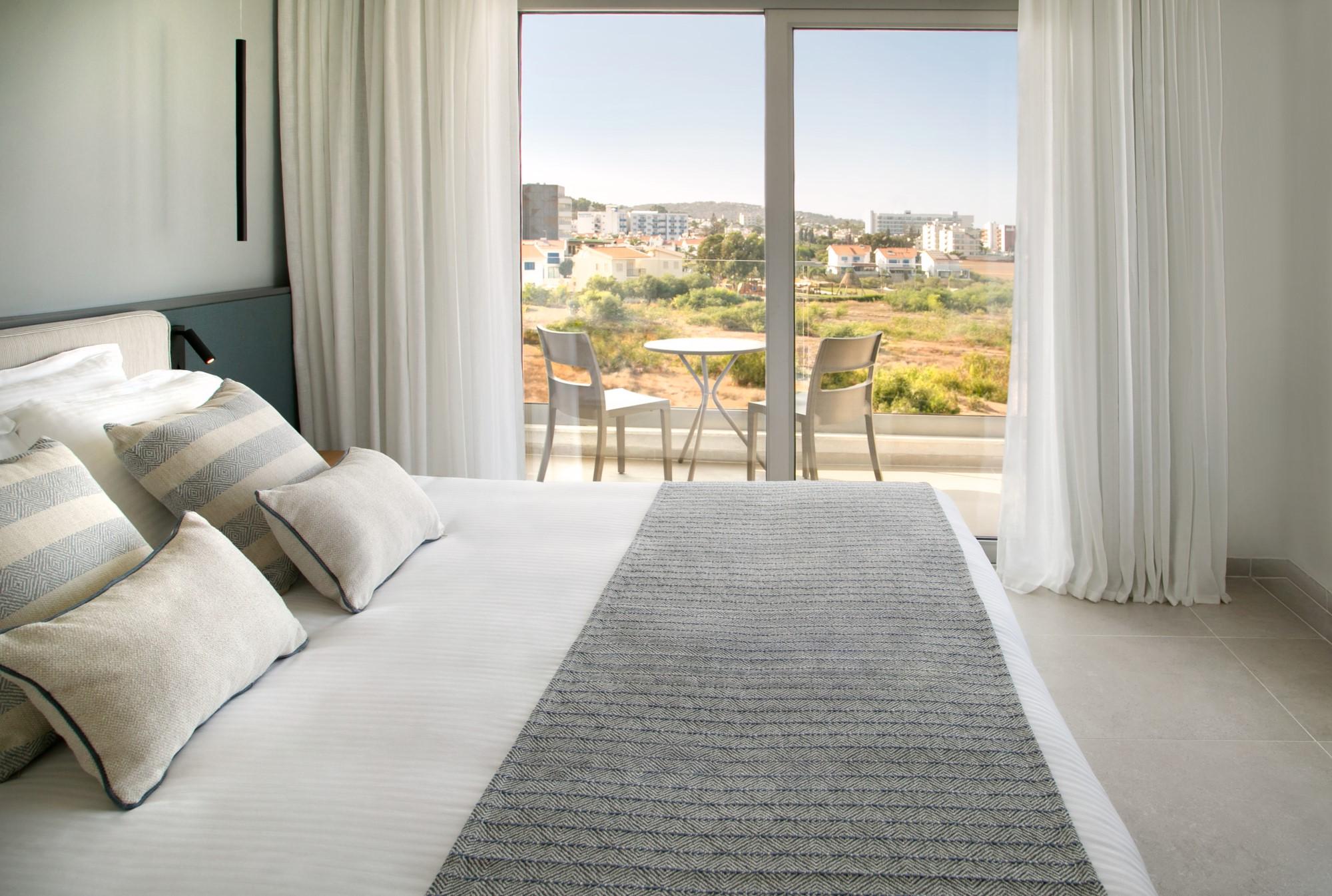 Hotel Atlantica Aqua Blue  slide 2