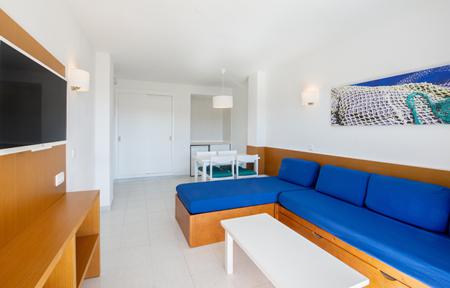 Club Cala Romani slide 4