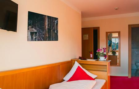 Hotel Simmerlwirt slide 3