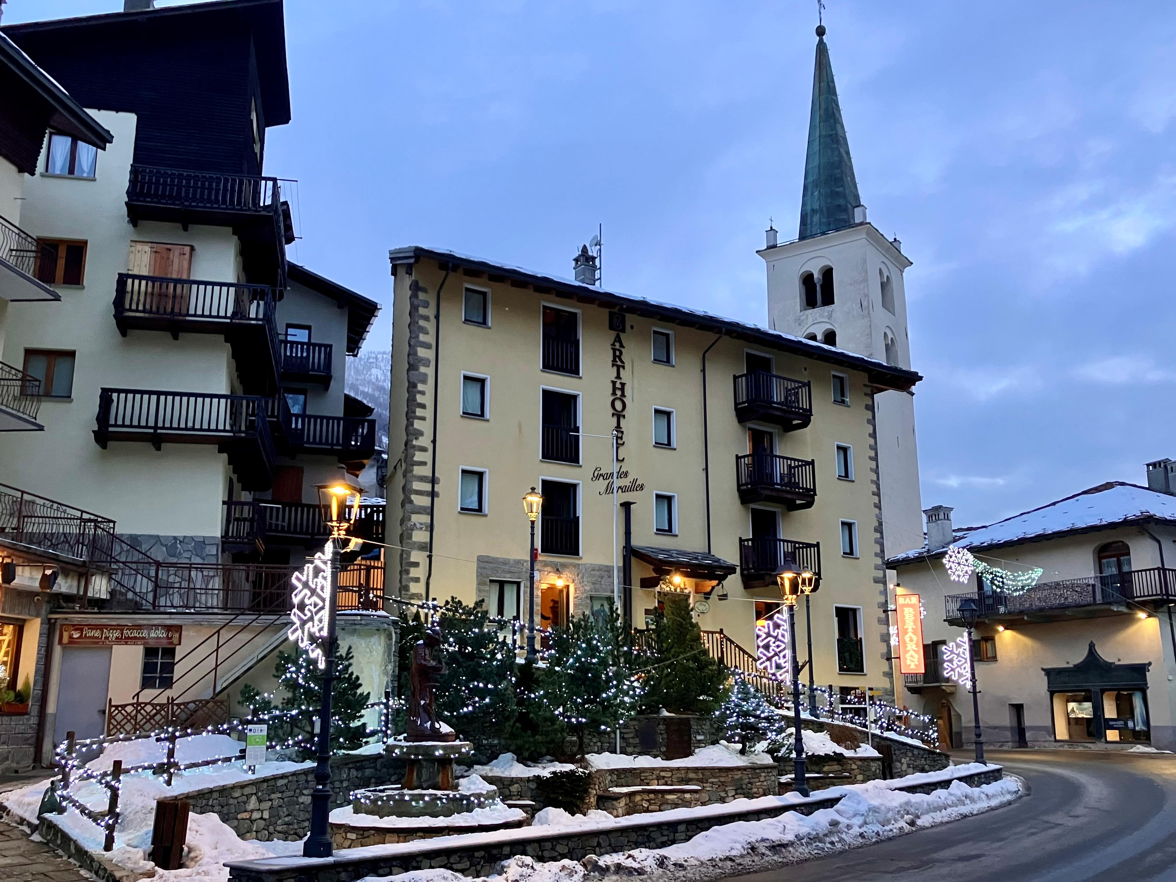 Art Hotel Grandes Murailles slide 5