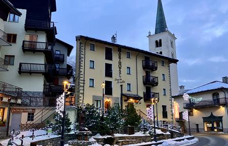 Art Hotel Grandes Murailles slide 5