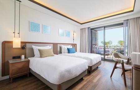 Hotel Anda Barut Collection slide 3