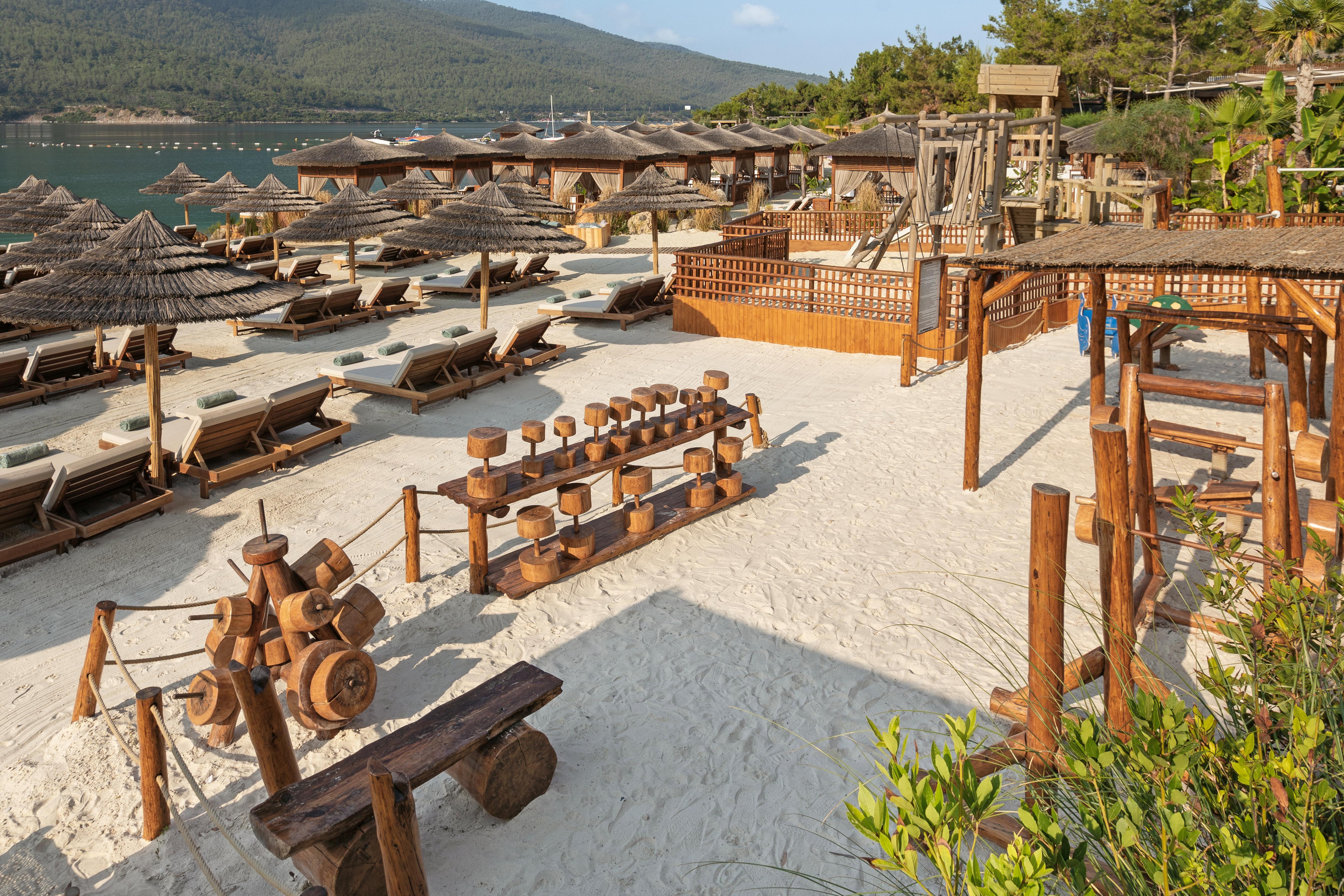 Titanic Luxury Collection Bodrum  slide 2