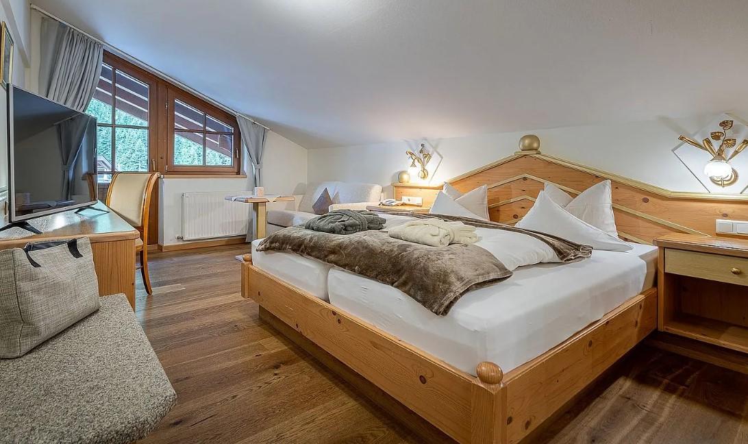 Sportiv-Hotel Mittagskogel slide 5