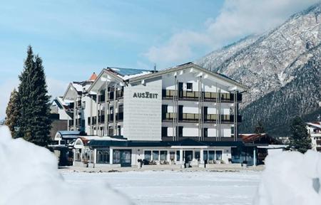 Hotel Garni Auszeit slide 1