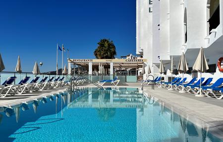 Hotel Perla Marina slide 1