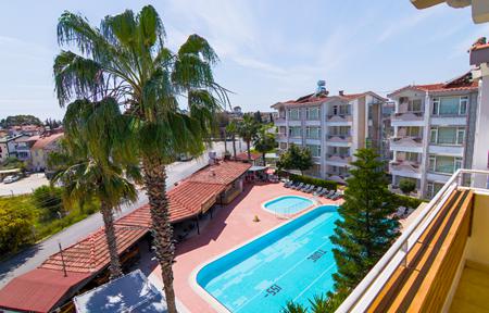 Lejlighedshotel New Garden Luna Side slide 2