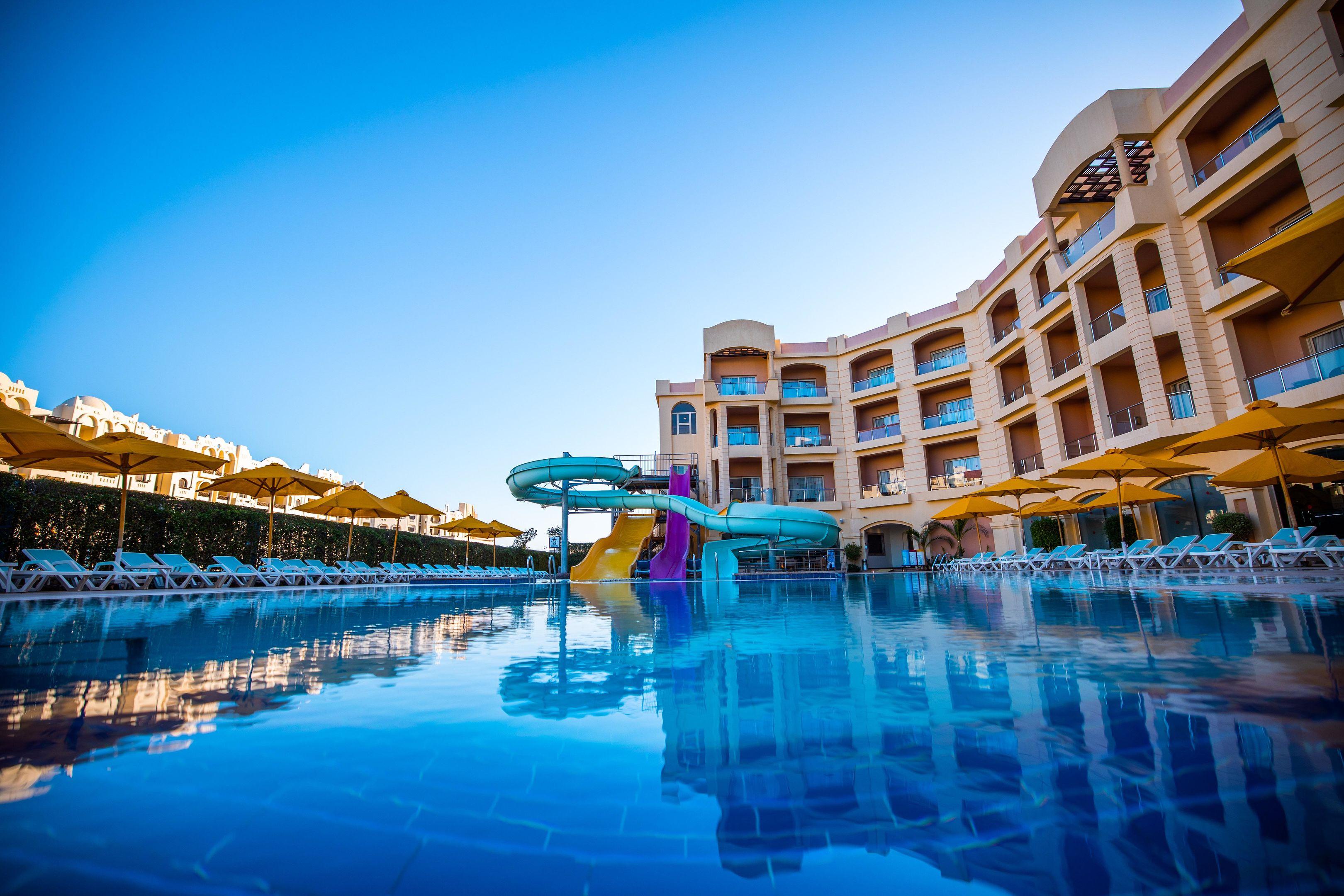 Hotel Tropitel Sahl Hasheesh slide 4