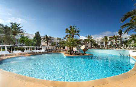 Calimera Fido Gardens slide 2