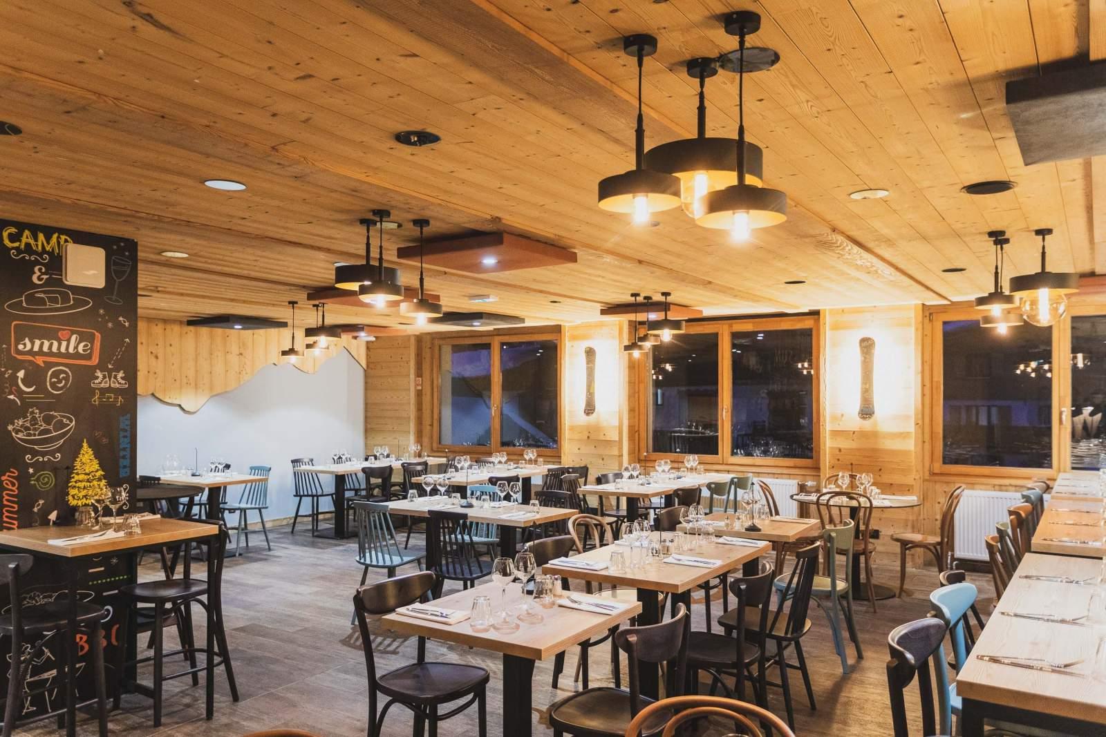 Base Camp Lodge Les Deux Alpes  slide 3